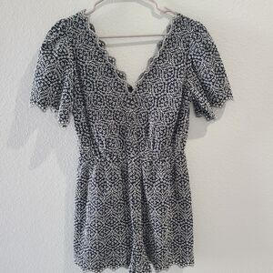 Express Embroidered Romper (M)